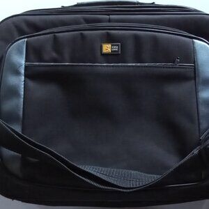 Case Logic 17-inch Laptop Case (Black)